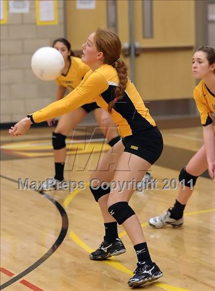 Thumbnail 1 in Bishiop O'Dowd vs. Napa (Super 8 Invitational) photogallery.