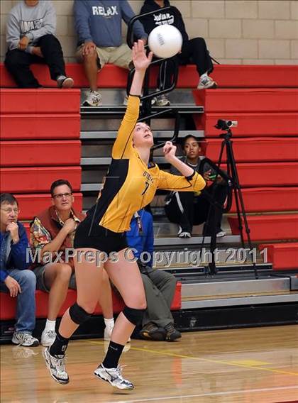 Thumbnail 2 in Bishiop O'Dowd vs. Napa (Super 8 Invitational) photogallery.