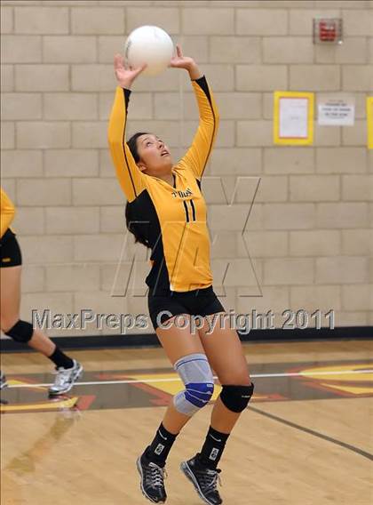Thumbnail 2 in Bishiop O'Dowd vs. Napa (Super 8 Invitational) photogallery.