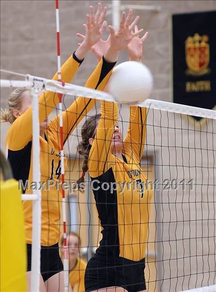 Thumbnail 3 in Bishiop O'Dowd vs. Napa (Super 8 Invitational) photogallery.