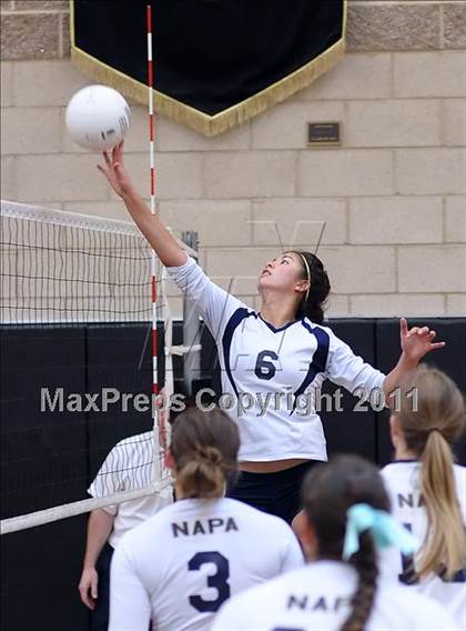 Thumbnail 3 in Bishiop O'Dowd vs. Napa (Super 8 Invitational) photogallery.