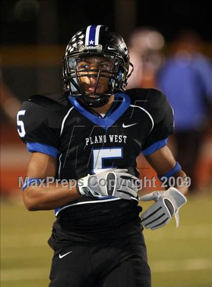 Thumbnail 2 in Plano West vs. Cedar Hill (Texas Bi-District Playoffs) photogallery.