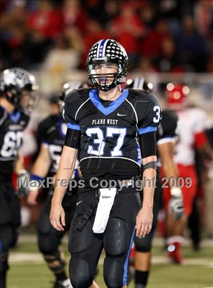 Thumbnail 1 in Plano West vs. Cedar Hill (Texas Bi-District Playoffs) photogallery.