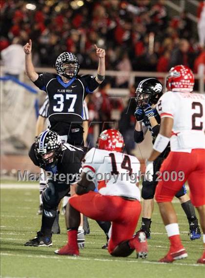 Thumbnail 2 in Plano West vs. Cedar Hill (Texas Bi-District Playoffs) photogallery.