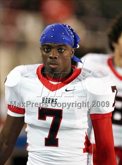 Thumbnail 2 in Plano West vs. Cedar Hill (Texas Bi-District Playoffs) photogallery.