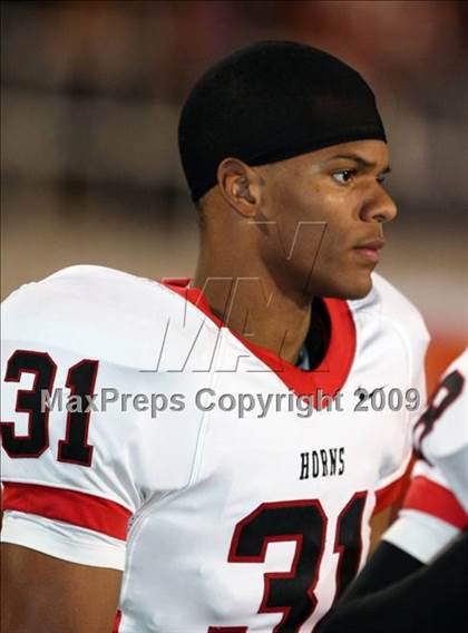 Thumbnail 2 in Plano West vs. Cedar Hill (Texas Bi-District Playoffs) photogallery.