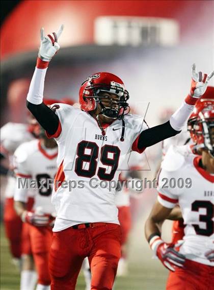 Thumbnail 1 in Plano West vs. Cedar Hill (Texas Bi-District Playoffs) photogallery.
