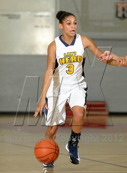 Thumbnail 1 in Rosemenot vs. Elk Grove (Cordova Tournament) photogallery.