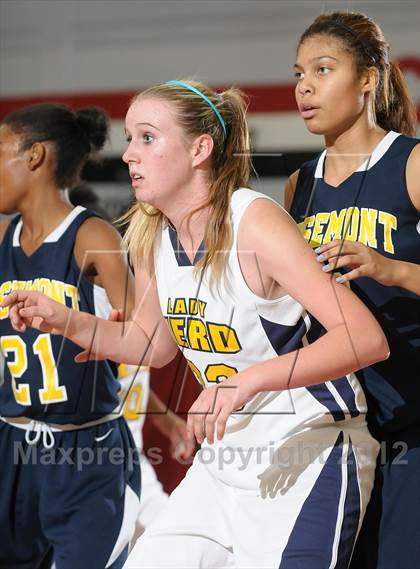 Thumbnail 1 in Rosemenot vs. Elk Grove (Cordova Tournament) photogallery.