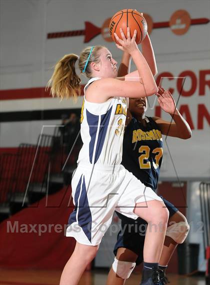 Thumbnail 2 in Rosemenot vs. Elk Grove (Cordova Tournament) photogallery.