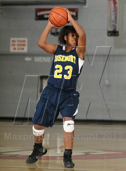 Thumbnail 1 in Rosemenot vs. Elk Grove (Cordova Tournament) photogallery.