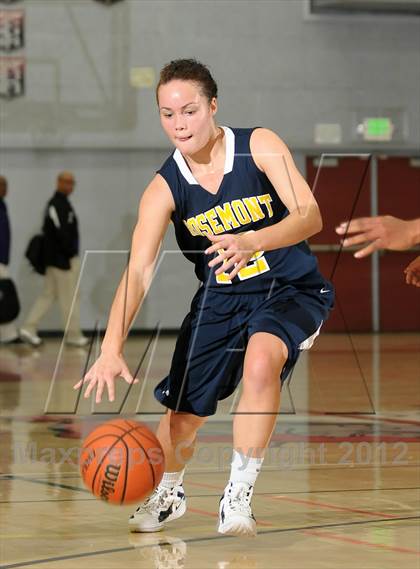 Thumbnail 2 in Rosemenot vs. Elk Grove (Cordova Tournament) photogallery.