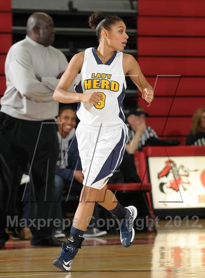 Thumbnail 1 in Rosemenot vs. Elk Grove (Cordova Tournament) photogallery.