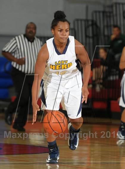 Thumbnail 1 in Rosemenot vs. Elk Grove (Cordova Tournament) photogallery.