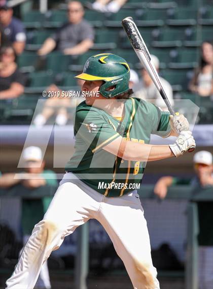 Thumbnail 2 in Medway vs. Taconic (MIAA Division 3 Final) photogallery.