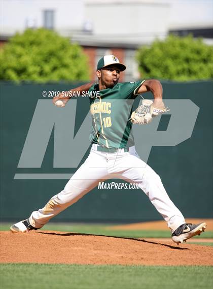 Thumbnail 3 in Medway vs. Taconic (MIAA Division 3 Final) photogallery.