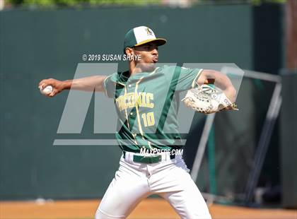 Thumbnail 1 in Medway vs. Taconic (MIAA Division 3 Final) photogallery.