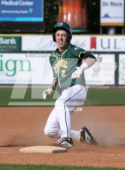 Thumbnail 1 in Medway vs. Taconic (MIAA Division 3 Final) photogallery.