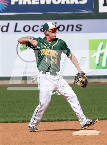 Thumbnail 2 in Medway vs. Taconic (MIAA Division 3 Final) photogallery.