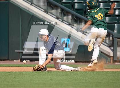 Thumbnail 1 in Medway vs. Taconic (MIAA Division 3 Final) photogallery.