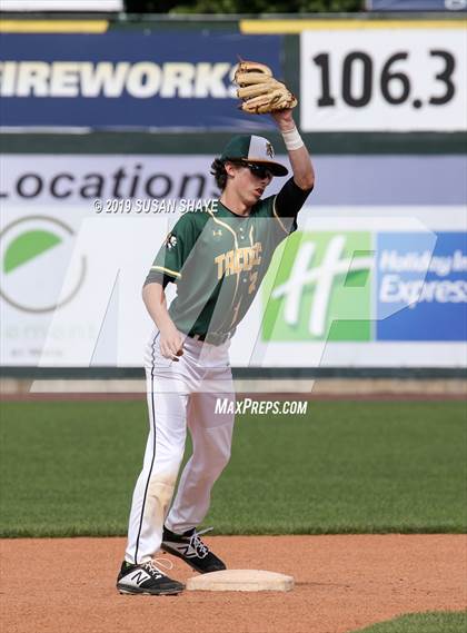Thumbnail 1 in Medway vs. Taconic (MIAA Division 3 Final) photogallery.