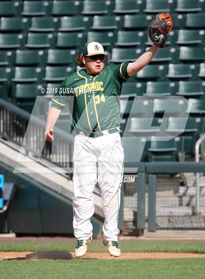 Thumbnail 2 in Medway vs. Taconic (MIAA Division 3 Final) photogallery.