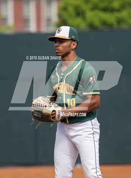 Thumbnail 2 in Medway vs. Taconic (MIAA Division 3 Final) photogallery.