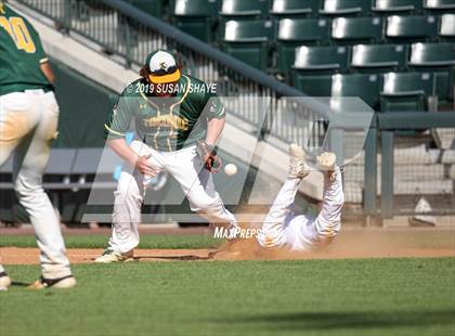 Thumbnail 1 in Medway vs. Taconic (MIAA Division 3 Final) photogallery.