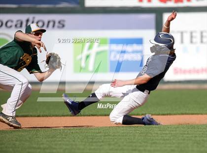 Thumbnail 2 in Medway vs. Taconic (MIAA Division 3 Final) photogallery.