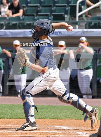 Thumbnail 3 in Medway vs. Taconic (MIAA Division 3 Final) photogallery.