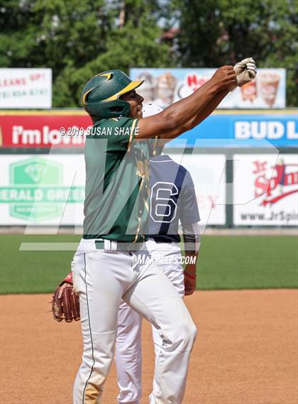 Thumbnail 3 in Medway vs. Taconic (MIAA Division 3 Final) photogallery.