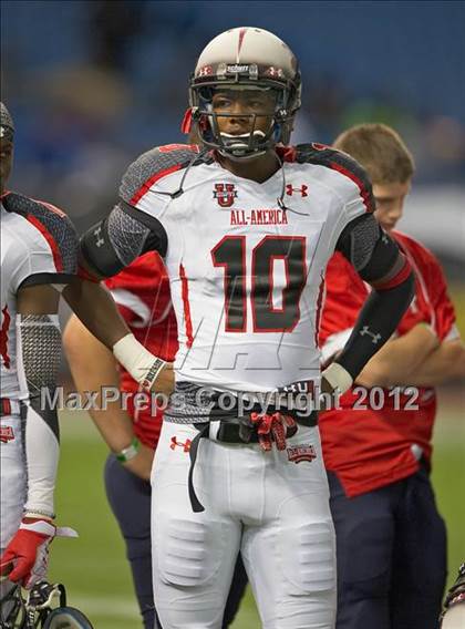 Thumbnail 3 in Under Armour All-American Game photogallery.