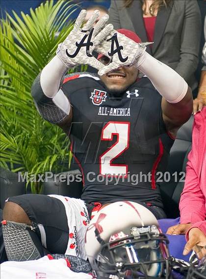 Thumbnail 2 in Under Armour All-American Game photogallery.