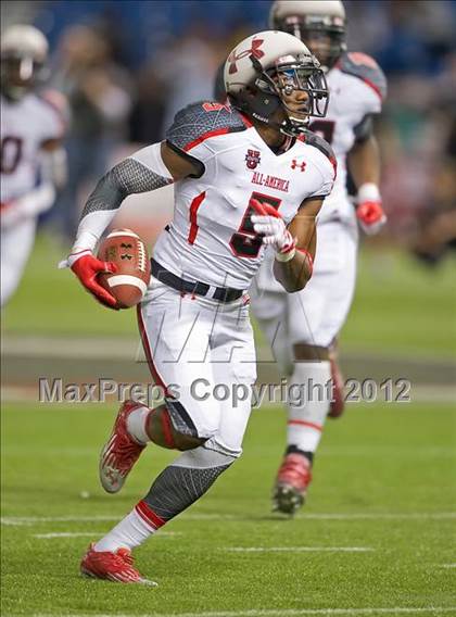 Thumbnail 2 in Under Armour All-American Game photogallery.