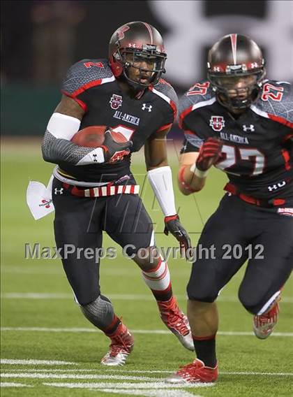 Thumbnail 2 in Under Armour All-American Game photogallery.