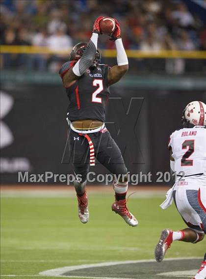 Thumbnail 2 in Under Armour All-American Game photogallery.