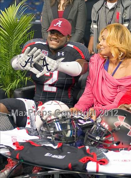 Thumbnail 3 in Under Armour All-American Game photogallery.