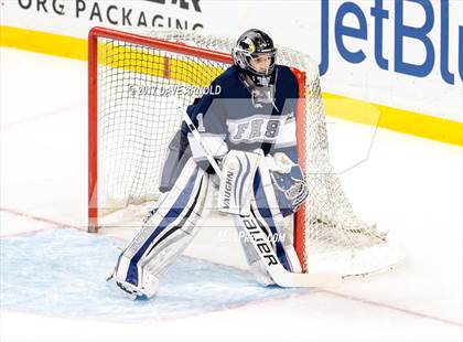 Thumbnail 2 in St. Mary's vs. Framingham (MIAA Division 1 Final) photogallery.