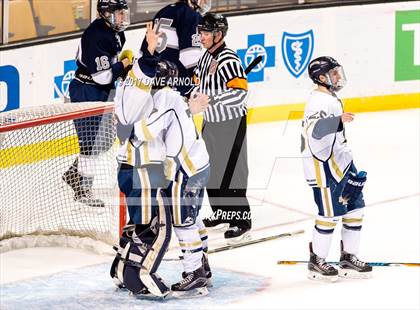 Thumbnail 3 in St. Mary's vs. Framingham (MIAA Division 1 Final) photogallery.