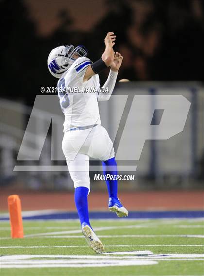 Thumbnail 2 in Windward vs Milken photogallery.