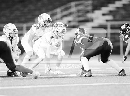 Thumbnail 2 in Windward vs Milken photogallery.