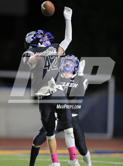 Thumbnail 1 in Windward vs Milken photogallery.
