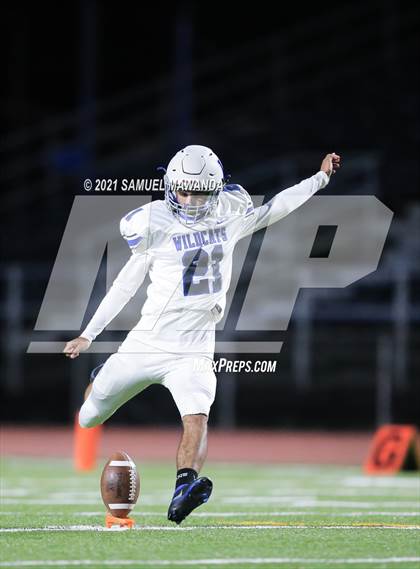 Thumbnail 2 in Windward vs Milken photogallery.