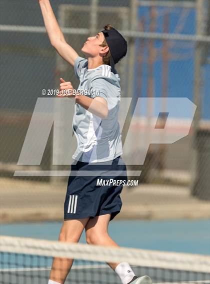 Thumbnail 3 in Delano vs. Bakersfield (Lynch Cup) photogallery.