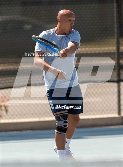 Thumbnail 2 in Delano vs. Bakersfield (Lynch Cup) photogallery.