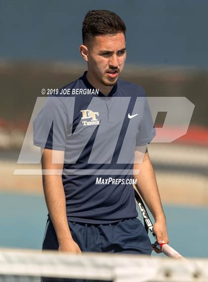 Thumbnail 1 in Delano vs. Bakersfield (Lynch Cup) photogallery.