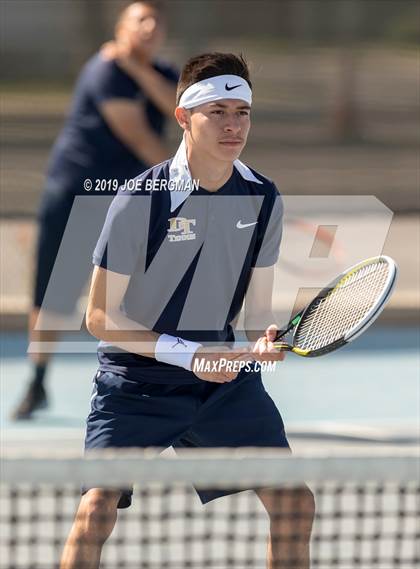 Thumbnail 1 in Delano vs. Bakersfield (Lynch Cup) photogallery.