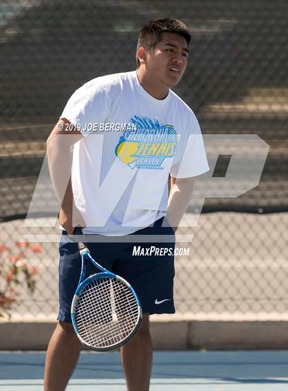 Thumbnail 2 in Delano vs. Bakersfield (Lynch Cup) photogallery.