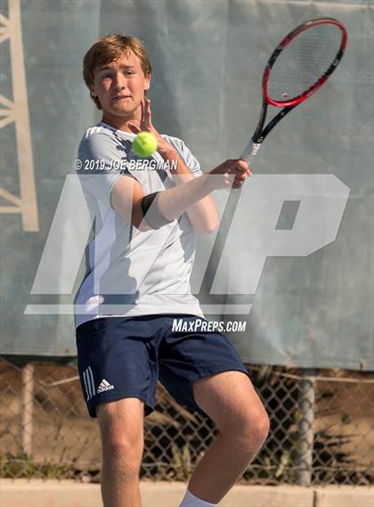 Thumbnail 3 in Delano vs. Bakersfield (Lynch Cup) photogallery.