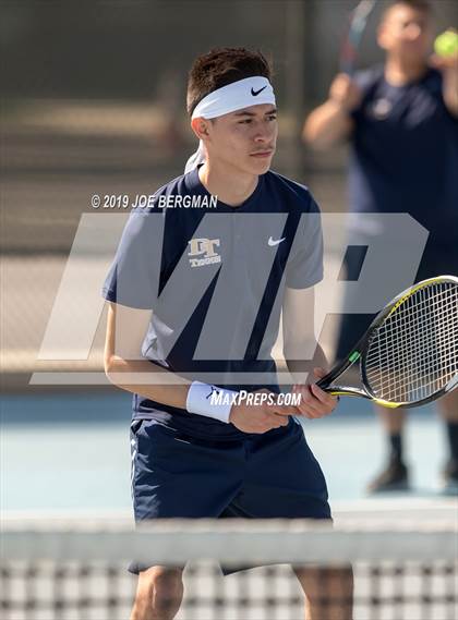 Thumbnail 1 in Delano vs. Bakersfield (Lynch Cup) photogallery.